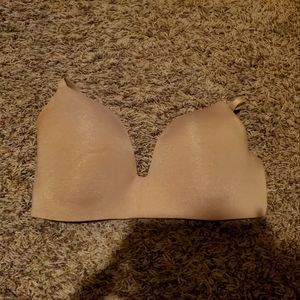 Victoria's Secret Wireless 36D Bra